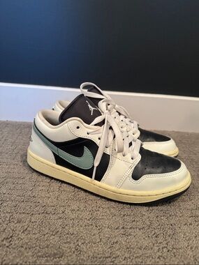 Jordan Low-Top Sneakers “Jade Smoke”